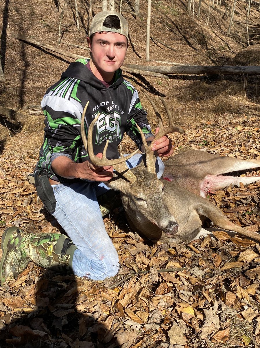 onehunnta's tweet photo. Late post but got the job done Sunday morning 🦌 https://t.co/4n5C3CaAwz
