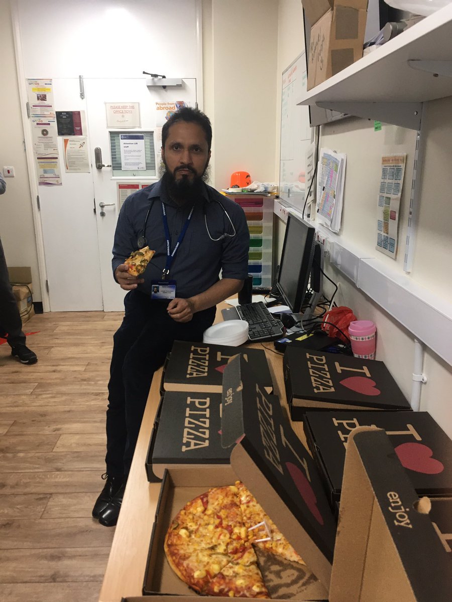 Thank you to our lovely consultant Dr Zaheer for buying the ward pizza for lunch on his birthday! 
HAPPY BIRTHDAY FROM ALL THE TEAM! 🥳🥳🥳 #staffmorale #happybirthday #happy21st @HmniDipti @LeicGeriatrics @UHL_Team_SM