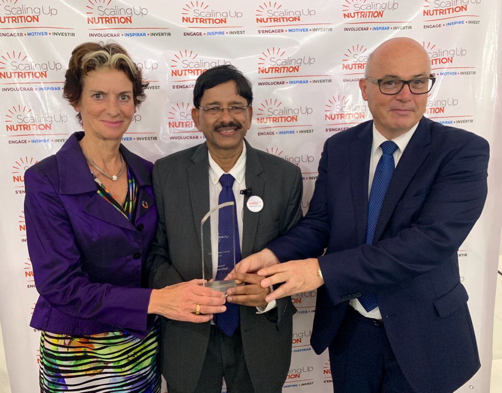 Congratulations to the 2019 Sight and Life Nutrition Leadership Award recipient, Basanta Kumar Kar of @PCIGlobal! 🏆 A very deserving leader in nutrition, diligently working to change the face of #nutrition for the better. 👏👏🏼👏🏽👏🏾👏🏿 #SALNLA #leadership #SUNGG19