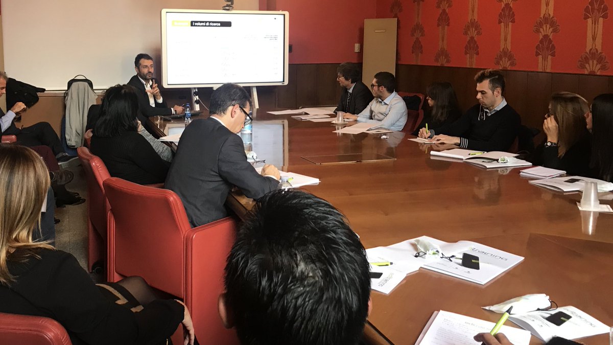 stefanoepifani's tweet photo. E dopo una mattinata entusiasmante in @OracleItalia per #oracleday a cercare la domanda giusta alla risposta (che è sempre 42), ora in @Confcommercio con @Ediconfcom per parlare con Simone Pastorelli di #trasformazionedigitale e #PMI! https://t.co/q0Uy6nzB50