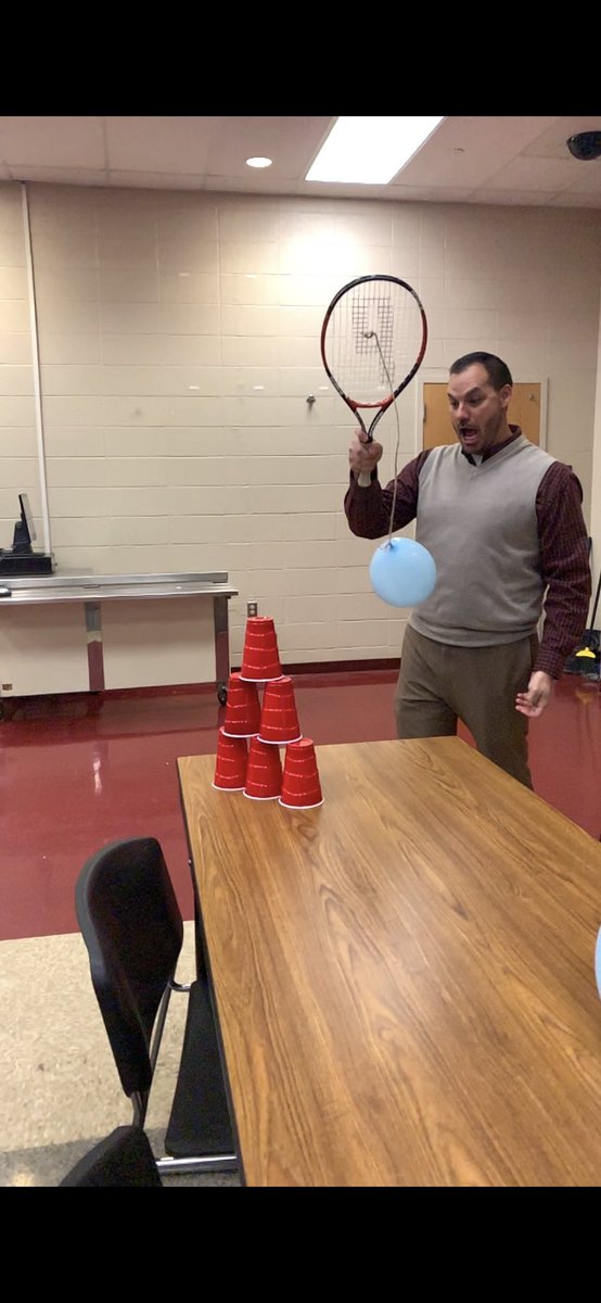 lhsprofe's tweet photo. Slo-mo at it’s best! Mr. Browning playing BPR knockout! #lcsteam #londonpossible @londonschools @LHSmbrowning https://t.co/xYo6hkKqH5
