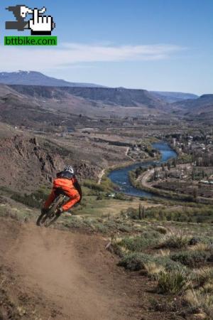 bttbike's tweet photo. Foto del día 'DH Alumine!' https://t.co/wTmZCCYRpK #fdd #pod #btt https://t.co/XCMdbl6CJQ