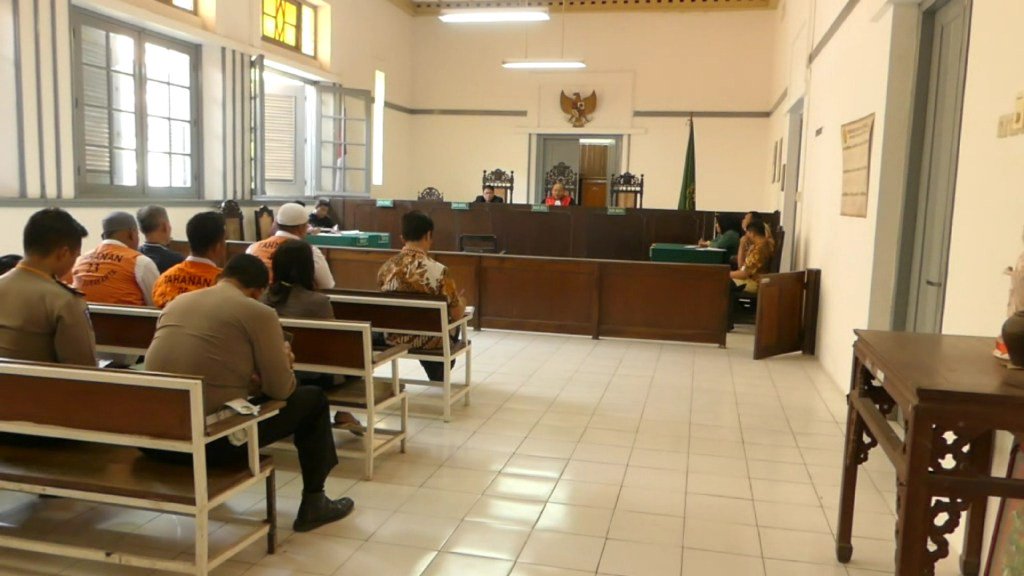 Gugatan Praperadilan Keluarga korban Tabrak Lari Overpass Manahan Kembali Ditolak cakrawala.co/gugatan-praper…