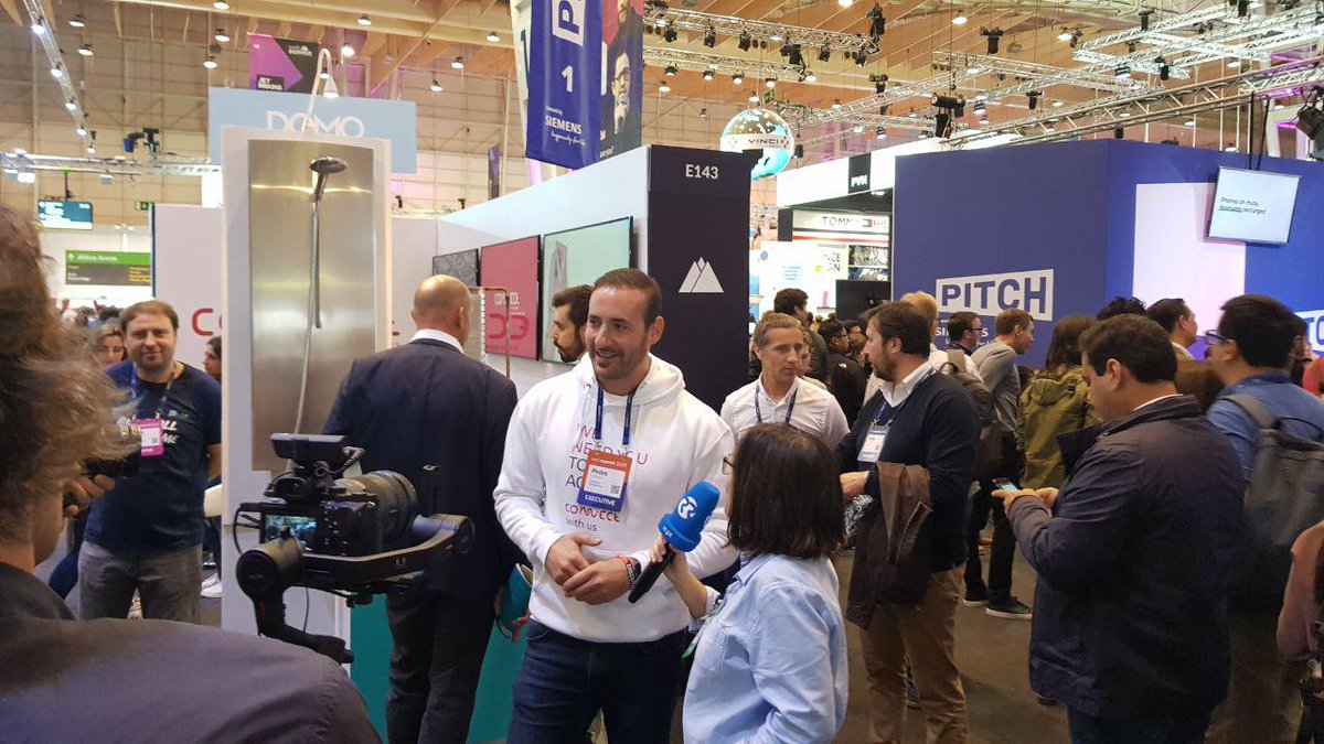 Connect__Global's tweet photo. What? @WebSummit is all the rage. Here's our CEO, Pedro Malheiro, talking with @Renascenca, one of Portugal's most popular commercial radio stations! Meet us at pavilion 1, in booth E143! #WebSummit19 #WebSummit #WebSummit2019 https://t.co/LjnlpvLib0
