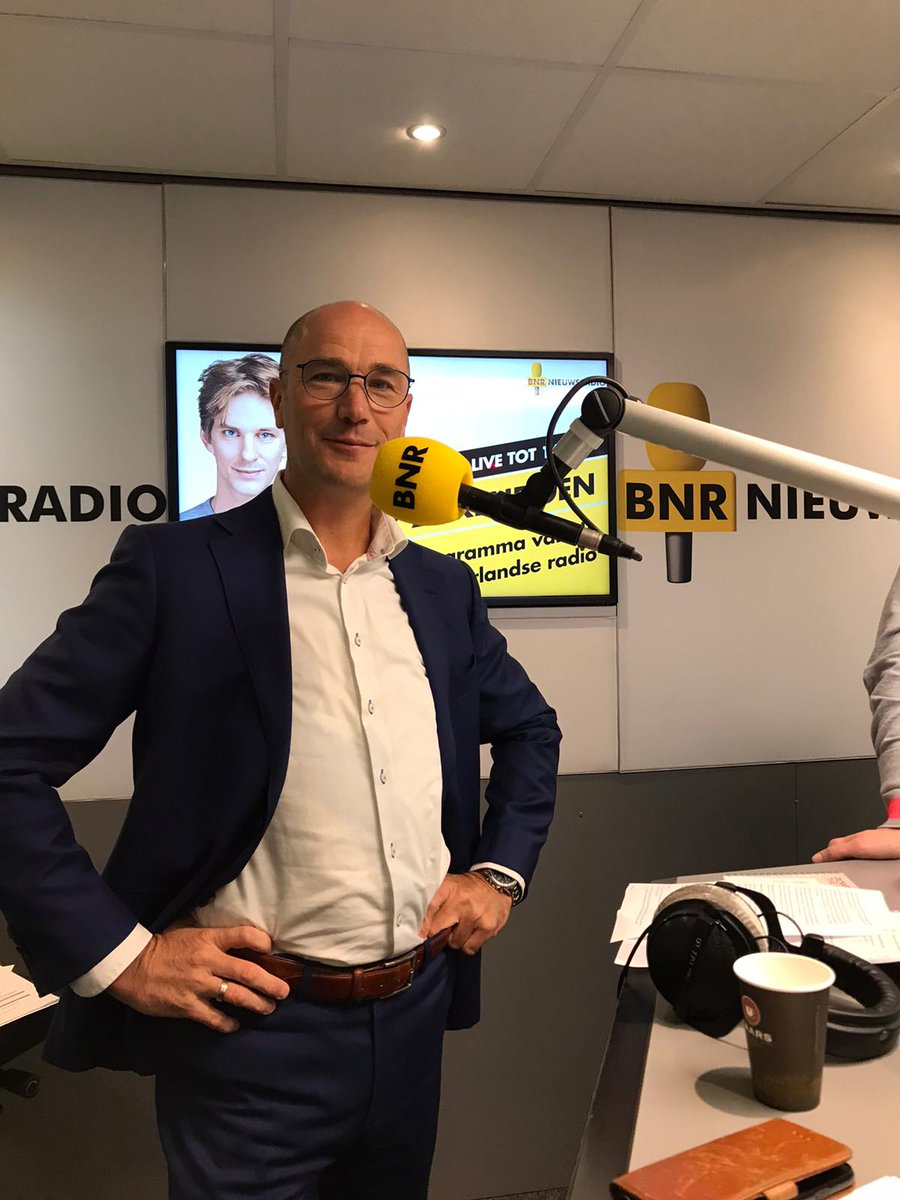 Vanwege ons 200-jarig jubileum was Jos van Leeuwen, CEO van JEA, te gast bij het nieuwsprogramma Zakendoen van radiozender BNR. 

#powertothepaper
#jea
#johenschedeamsterdam
#tulpenpapier
#stembiljetten
#bnrzakendoen