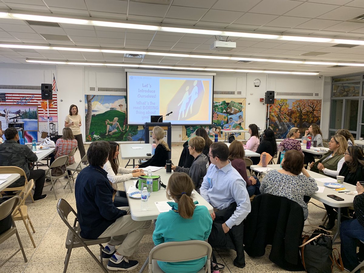 DianeProvvido's tweet photo. FLES and World Language teachers join their colleagues in Baldwin! #SharingAndLearningTogether #OSDConferenceDay2019 ⚓️🍎💙📚@drdavidsrose1 https://t.co/25ul9PKUor