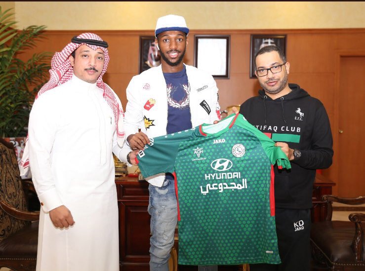 raffee5696's tweet photo. من الإجحاف في عالم المستديرة أن لايكون في تشكيلة المنتخب الأخيرة🇸🇦( علي هزازي) https://t.co/WzPO8xhnn6