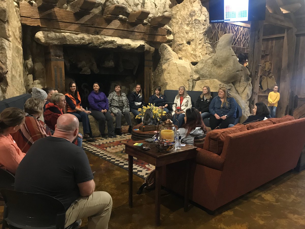 BrooksThomas6's tweet photo. Morning Mindfulness Circle! #backpackday https://t.co/KRj696cGrL