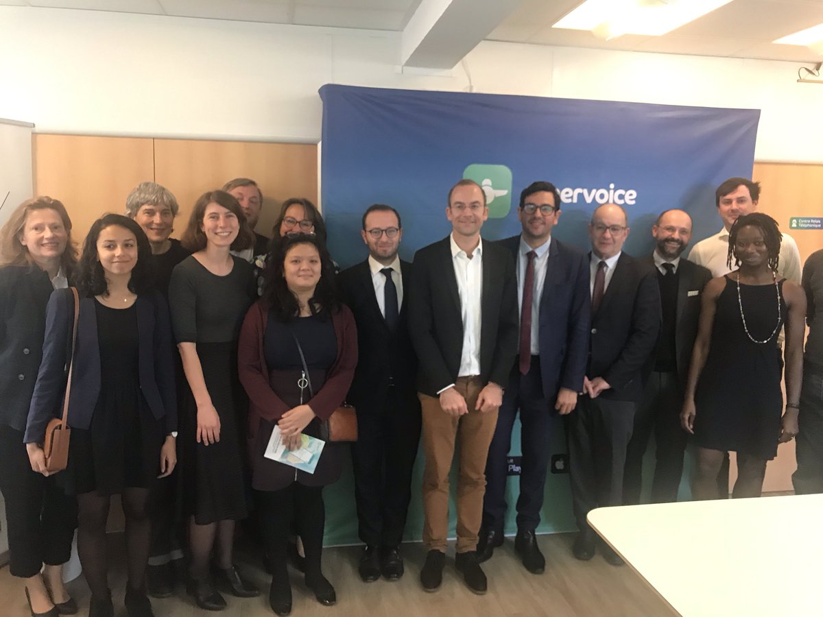 👏 Aujourd'hui, le collège de l'<a href="/Arcep/">Arcep</a> était au Centre Relais Téléphonique mis en place par les opérateurs de la @FFTélécoms pour les personnes #sourdes et opéré par <a href="/rogervoice/">Rogervoice</a>. L'occasion d'aborder les #1AnArticle105 et les futurs enjeux de l'#accessibilité téléphonique.
