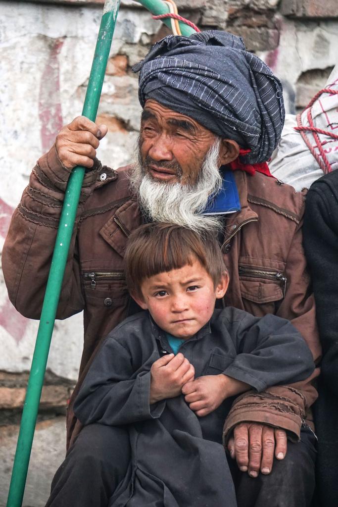 sirusamer1's tweet photo. A Kid with his Grandfather.
Photo by: Sirus Amer
#kabul #afghanistan #everydayeverywhere #everydayafghanistan #everydaykabul #everydayasia https://t.co/SCtMhpPltg