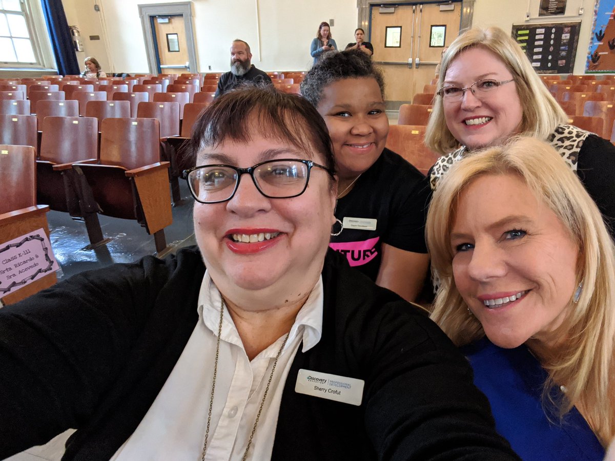 SDSherry's tweet photo. Part of the #IgniteMyFuture team - @CynthiaEvans05 @cjkordsmeier @MsDavidson1913 @SDSherry @DiscoveryEd @tcs_na https://t.co/RKb0HY7QLd