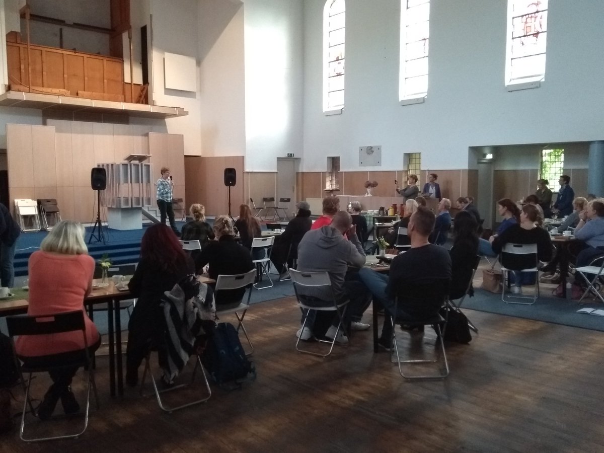 Pitch in netwerk Loosduinen. Waar slim wordt genetwerkt, inwoners en professie. @VOORWelzijn , <a href="/HaagsOntmoeten/">Haags Ontmoeten</a> <a href="/IreneMeijers/">Irene Meijers</a> , #7 wijkberaden, Sabine, Ingeborg. #Lerend netwerk GGZ, en armoede. Zo veel waardevolle mogelijkheden!