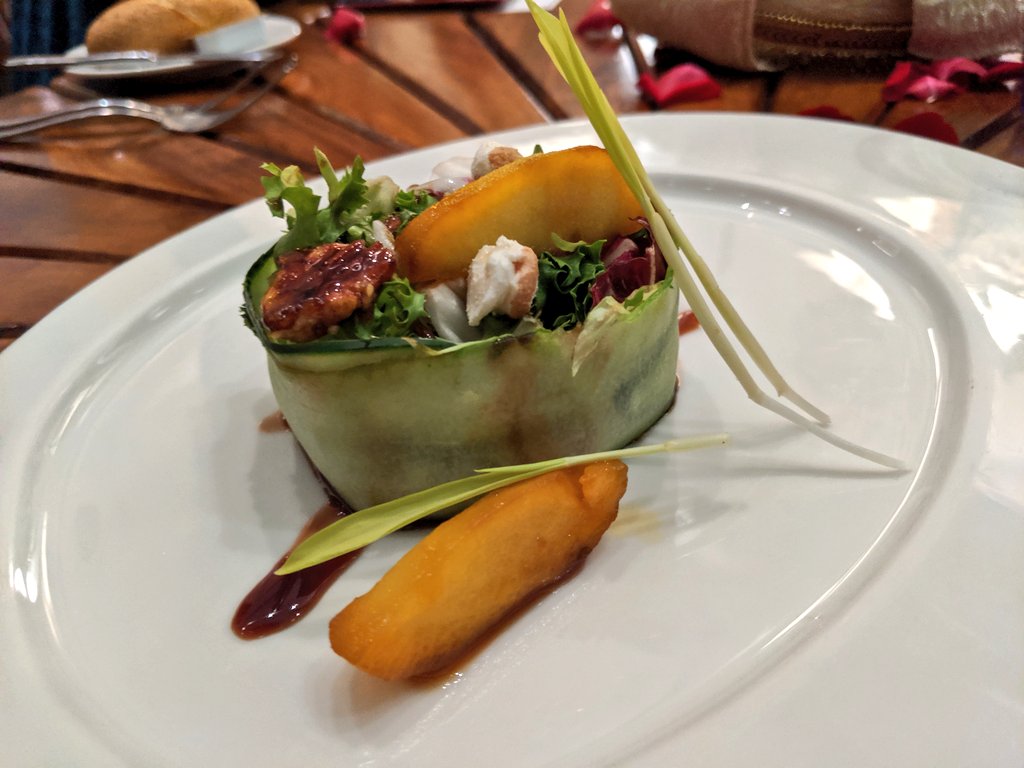 YashYanthi's tweet photo. Celebrations continued with a private dinner (half way through we sent the kids to the kids club), cocktails and a late night beach hangout at @The_fives @airtransat
#AirTransat_Partner #ExperienceTransat #feelthefives #MurphysDoFives https://t.co/oHeryHJ5bm