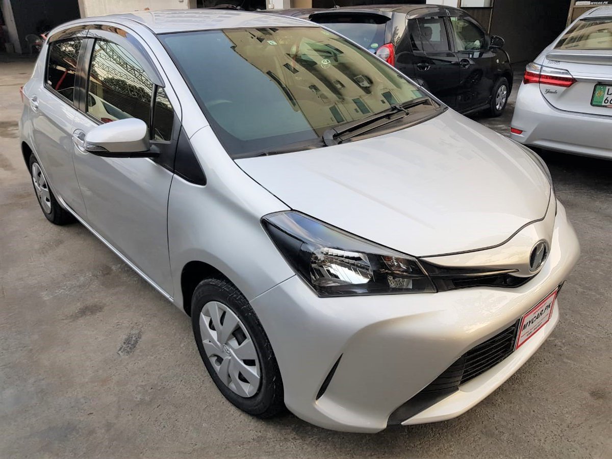 mycar_pakistan's tweet photo. MAA SHAA ALLAAH
#DELIVERED TO OUR #TRUSTING #CLIENT !!!
#WISHING THEM A #REMEMBERABLE #EXPERIENCE !!!
#TOYOTA #VITZ 1.0 #F #PACKAGE
2015 MODEL #YEAR
2018 #IMPORT
2018 #LAHORE REG.
4.5 B B GRADE
48,000 KMS
#CLASSIC #SILVER #METALLIC
#QUALITY @ #MYCAR !!!
#PEACE https://t.co/9ruQrAOqJN