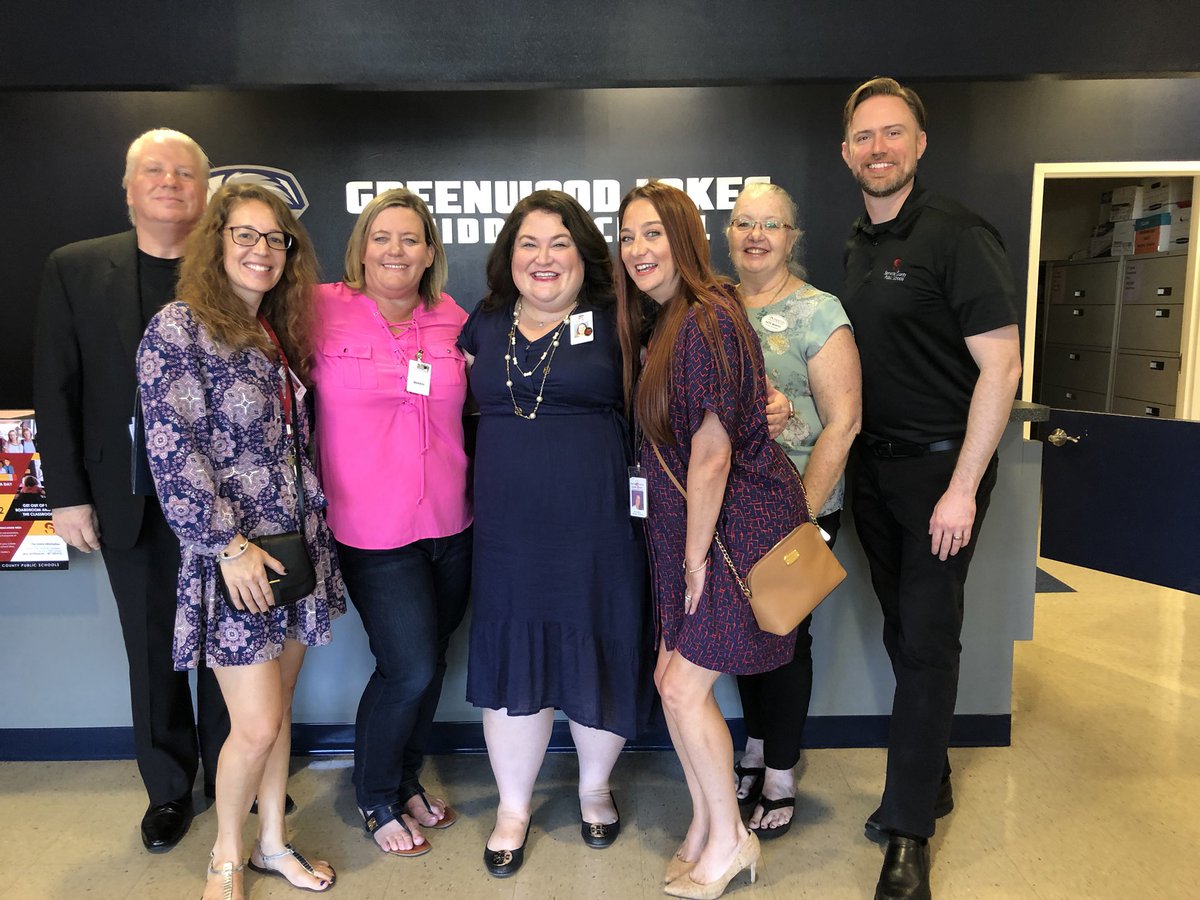 SarahHallEdD's tweet photo. First day of @SCPSInfo Top 12 classroom visits!! Our first stop at @lakebrantley was fantastic and now we are arriving at @GreenwoodLakes! I’m so honored to get to visit all these incredible teachers! @MisaMills_ https://t.co/8QkNwKt3P2