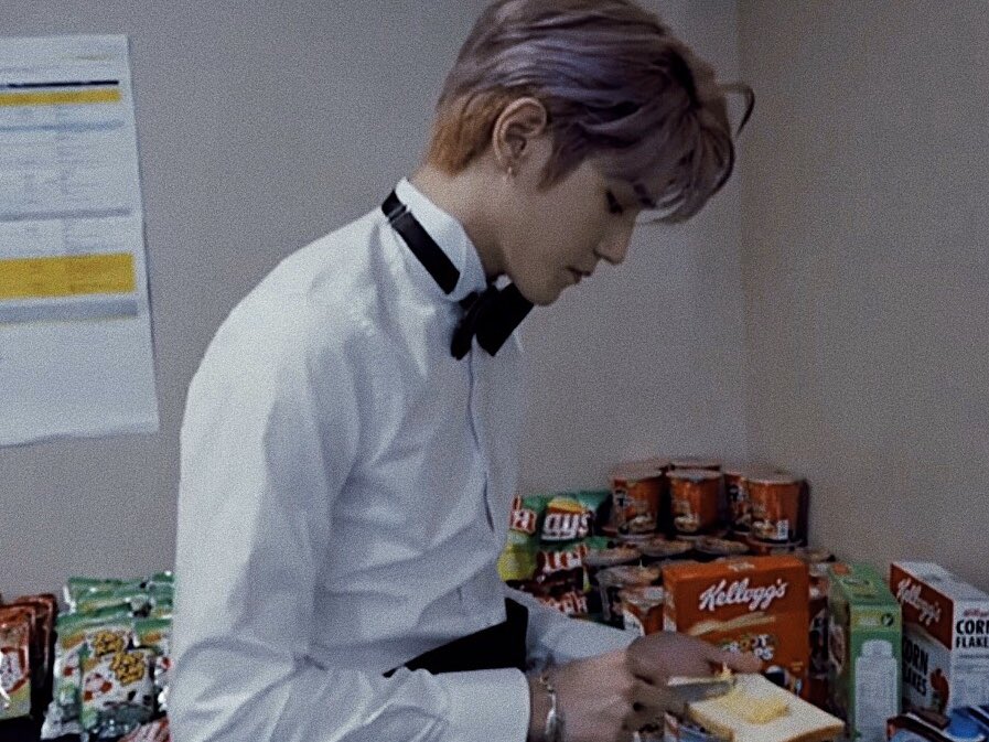 taeyong pics tweet media