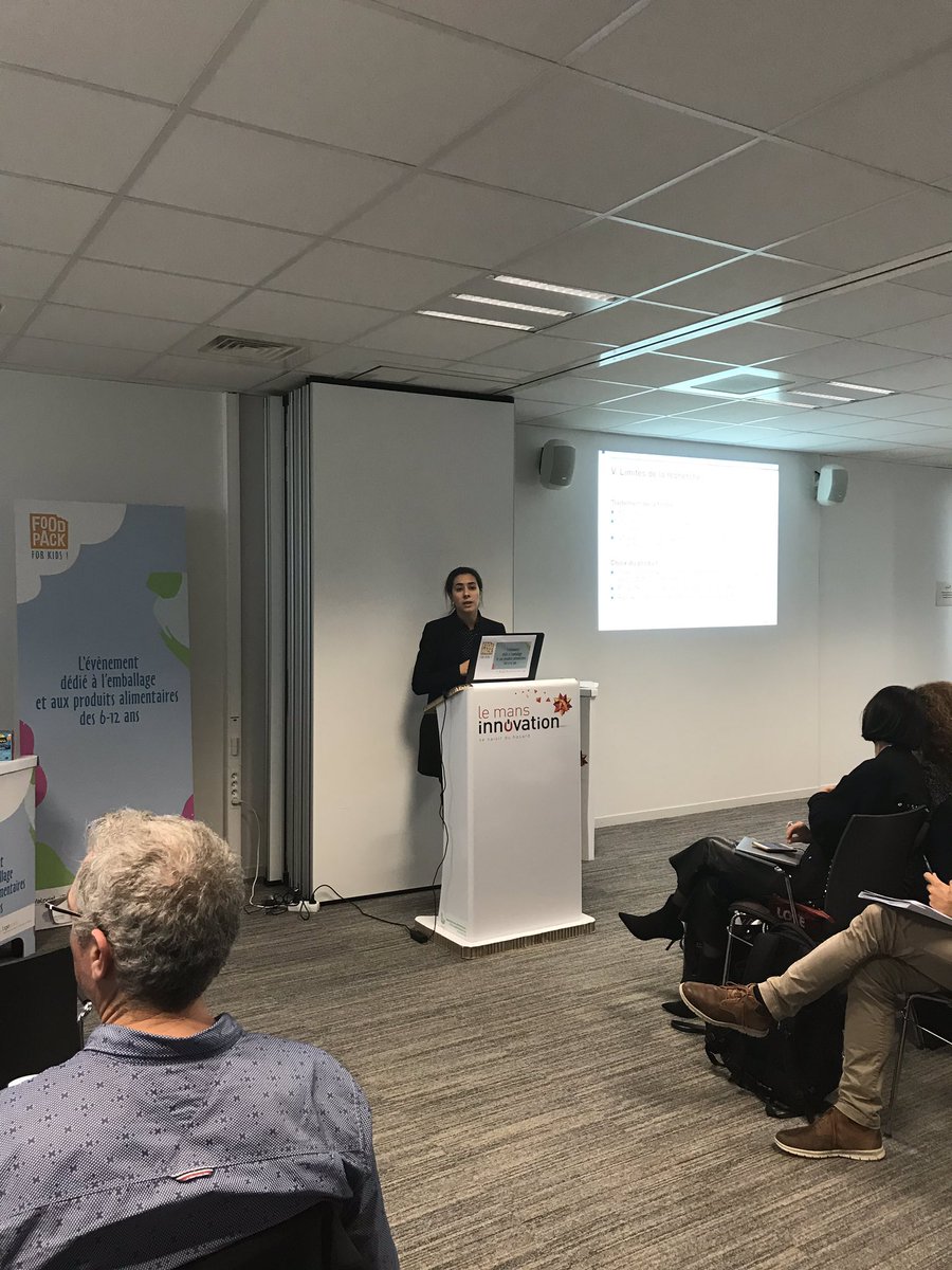 NovaCHILD_eu's tweet photo. @BezazNora nous a présenté ses recherches sur l’influence de la couleur et de la forme du packaging sur les réponses de l’enfant consommateur #FoodPackForKids https://t.co/V9I6iWKllD