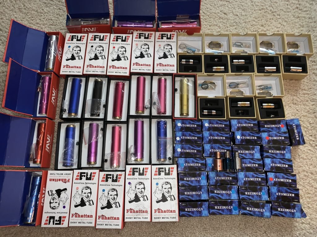 Vape Lot of Sale #vapememe #vapedaily #vapepics #usedvapes #vapefamily  #vapefam #vapeall #buysellvape #vapepics #vaping #vapeall #vapeunity  #usedvape #vapetrade #boxmods #vapemods #mechmo https://t.co/kSgI2stuFj