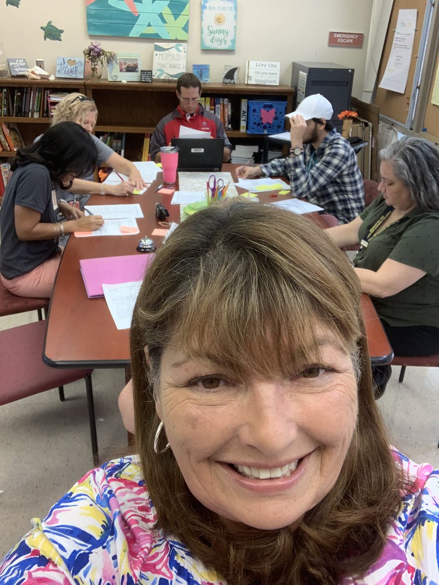FHH_FalconFury's tweet photo. First group of 9/10 ELA teachers, with, AP @pamelamac1908, are calibrating #PBPA2 this morning!!! #ScoringParty #InItTogether #BeatThatFSA #BorBust @shariverge @WFernsell @MsEstherRivera @kgwhetsell @hainesv https://t.co/7WBqwpwV04