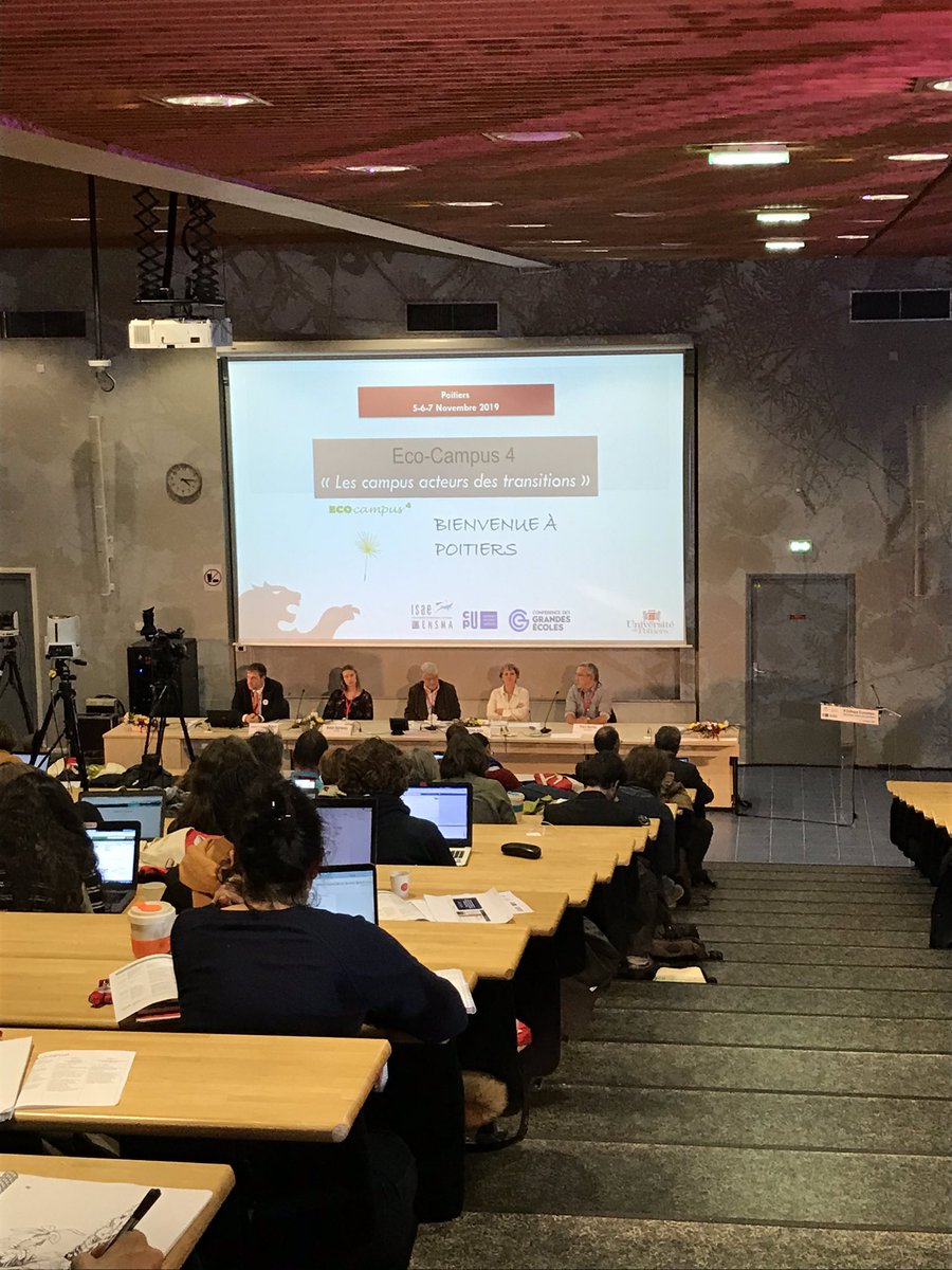 UnivPoitiers's tweet photo. ☘️Colloque #EcoCampus4 par @CPUniversite et @ConferenceDesGE, à #Poitiers. Ouverture par Yves Jean, Pdt @UnivPoitiers, et Frederic Dardel, conseiller spécial de la Ministre de l’ESRI.
Les universités et les grandes écoles se mobilisent pour la transition environnementale https://t.co/M4NjgVVYiG