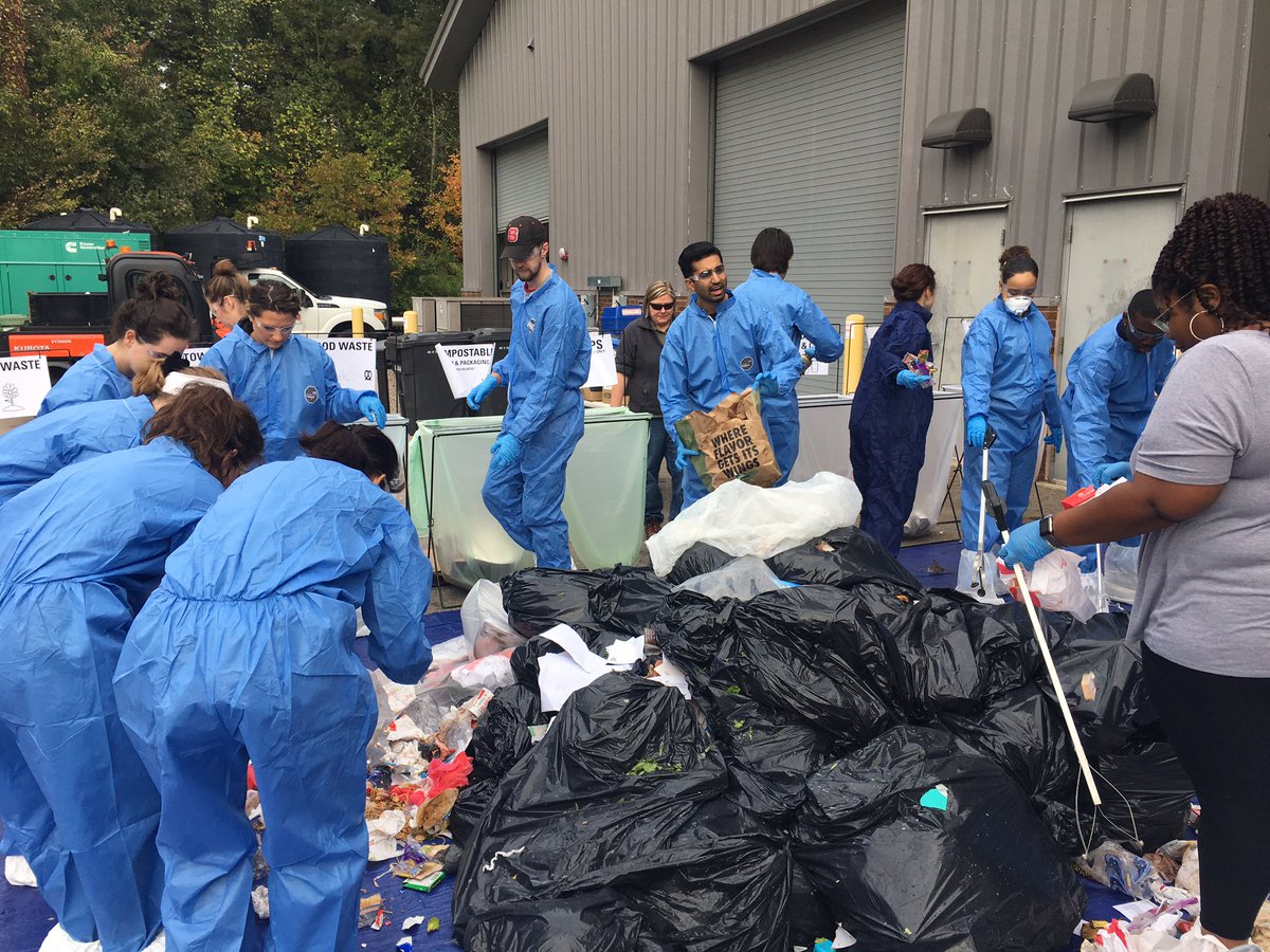 traciroserider's tweet image. Beautifulday for a #LEEDLab #wasteaudit for Weisiger-Brown Athletic Facility! Making a #stronger and more #sustainable @PackAthletics #ThinkandDo @NCStateDesign @NCStateSustain @USGBC @theACC @NCStateRecycles @LizTBowen