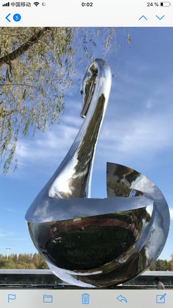 AndreyKovalch's tweet photo. Ma dernière #œuvre #monumental #sculpteur russe Andrey Kovalchuk - Cygne #gigantesque posé à coté d’un lac dans un des parcs de #Harbin en #Chine @LarinaTranslat
 @ClubBusinessFR
 @CCIRiviera
 @GregoryBerben 
#art #museum #monaco #sculpture symbole amitié #Russie  @BuscozElodie https://t.co/OFm0aPanhE