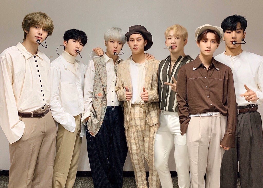 tpdnsdkd's tweet photo. 고독한워노방 금손분께서 공유해주신 단체샷인데 위화감 1도 없음 ㅠㅠㅠㅠㅠ https://t.co/N1T9HOWXBY