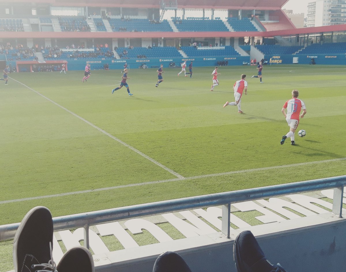 MilanSvejkovsky's tweet photo. #barslau19 1:2
Třetí gól Slavie visí ve vzduchu !
@slaviamladez
@slaviaofficial https://t.co/GDNUV5mwqZ
