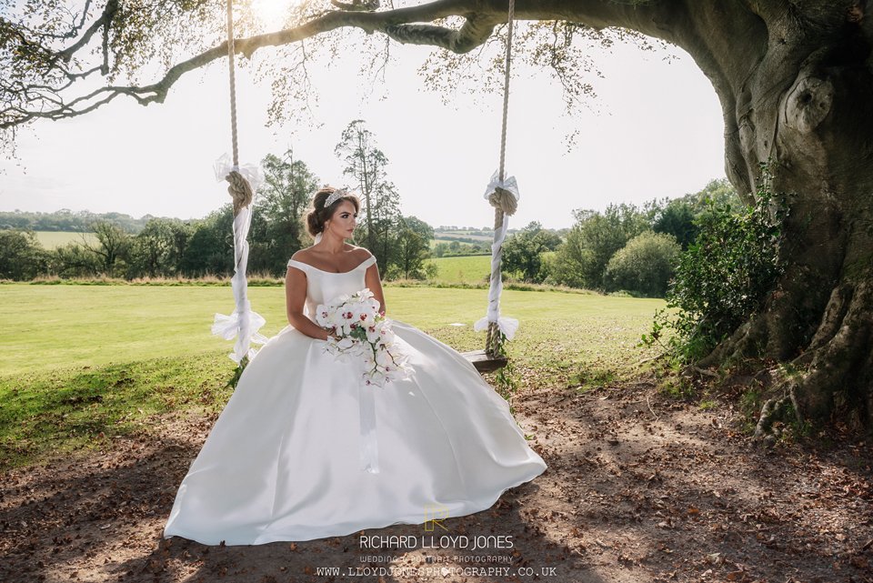 lloydjonesphoto's tweet photo. Mrs Spry at @Stay_In_Wales
#imgettingmarried #gettingmarried #engaged
#engagedlife #justengaged #imengaged #newlyengaged #happilyengaged #wereengaged #engagedtomybestfriend #gotengaged #engagedtobemarried #isaidyes
#lookslikefilm #heproposed #fairytale #fiance #happilyeverafter https://t.co/YKgEVuH0nv