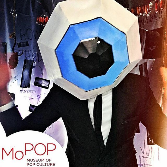 LA_Paperart's tweet photo. ・・・
👁 see U!

#theresidents #eyeball #maskedmusicians #american #artcollective #avantgardemusic #lowpolyart #3dmask #halloween2019 #mopop #fashionablyundead #theResidents #halloween #printablemask #papercraft #museumofpopculture 
Thx for sharing @fer… https://t.co/8TuxIfpRaU https://t.co/316BHVNvwh