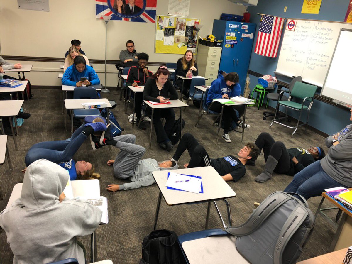 MrsWalczy's tweet photo. Prepping for #wwtclasswars @WWTPrincipal https://t.co/4Af8yacftf