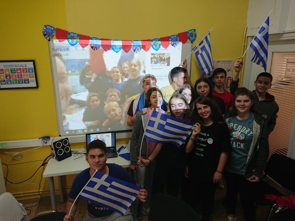 CatDourmousi's tweet image. First connection for #MicrosoftGlobalLearningConnection 2019 with @arperrier &apos;s class in France for @Varnakioti_! Thank you @SkypeClassroom for bringing us close!💙🌏💙
#MicrosoftEDU #MIEExpert #SkypeMT