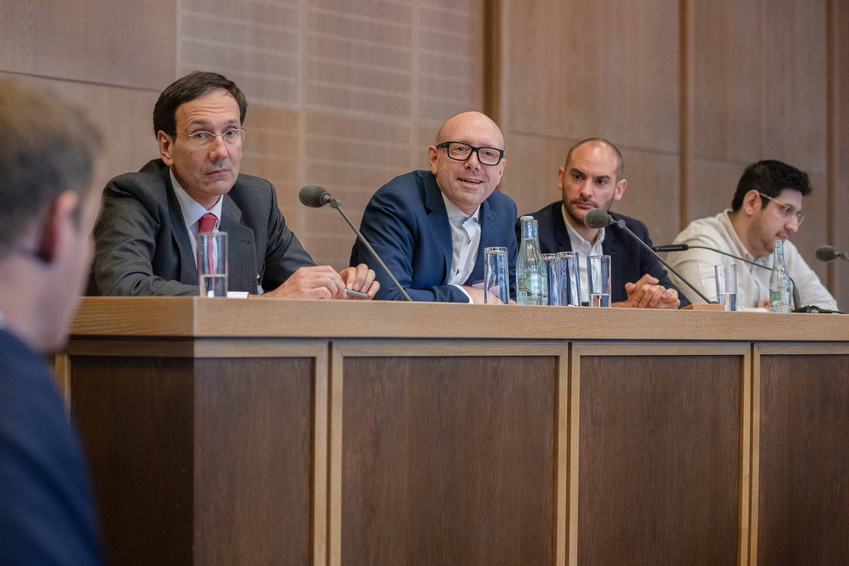 MalekiCorporate's tweet photo. Impressionen vom 1.Tag
#edw2019 #digitalgermany
Interessante Vorträge und Diskussionsrunden mit @KSinemus @DerDanyal, @starkwatzinger
und Vertretern aus Wirtschaft, Politik
Mit Unterstützung von @WifoeFfm, @Deloitte, @BNPPGermany, @eco_de, @FRM_GmbH, @HTAI_Hessen @ZayoGroup https://t.co/cUYbF7T0oj