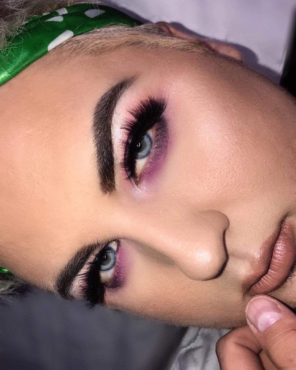ifUSeekBilly's tweet photo. Seriously love this palette! And its at its lowest price right now! $20 and you can use my code BILLY to save an additional 10%! https://t.co/gQiTdcYwNv 💟 https://t.co/BygAEBNRQi