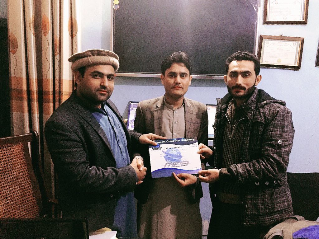 JavedAhmadzia's tweet photo. #Thanks_Allah that I hv been successfully Completed the web class in Top Grade in PESHWR. Thanks From supporting of whole family members Specially a bunch of tnx to my mom and papa https://t.co/l2yi6OmAM9