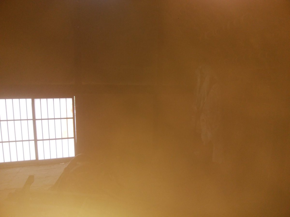 kurokimizuki44's tweet photo. 妖怪村の外れの屋敷で、わしを、見つけてしまったか。
案内しようわしの住処へ.......
すまんな、どうやらわしを狩りに来た者がやってきたようだ、昔の習わしで結界を貼る。
さらばだ。
photo:@6IU5OkfVt5nRvm9
#妖怪村 #妖怪 https://t.co/sMb0DsVvyI