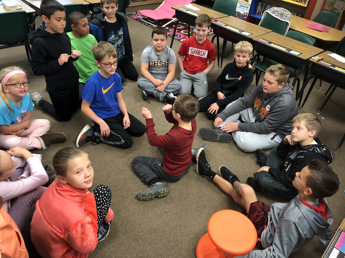 ShaunaRemus's tweet image. 4th grade Morning meetings are the best!! Rock, paper, scissors tournament!! Congrats Lijah!! #socialemotionaltime #buildingateam @BES273
