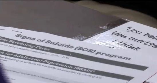 LeaKarnath's tweet photo. I trained a group of 70+ school-based mental health staff in youth suicide prevention earlier this fall in Winston-Salem. I'm excited that the school district is rolling out SOS Signs of Suicide to their middle schoolers this week! https://t.co/SsSF0Soz11 #MentalHealthAwareness https://t.co/V34FRGavmy