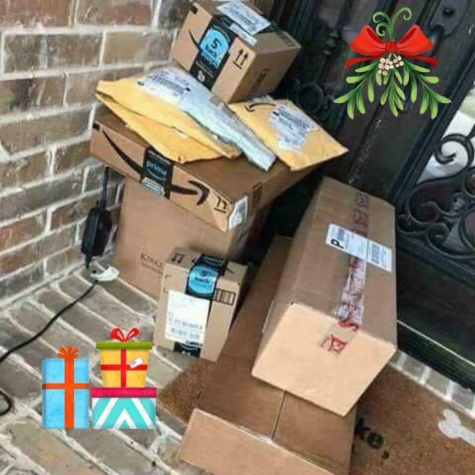 MadisonWeller2's tweet photo. Who want to do secrecy Santa?! You get a bunch of gifts! Message me 🤗🎁💥 https://t.co/LibcaPOaoJ