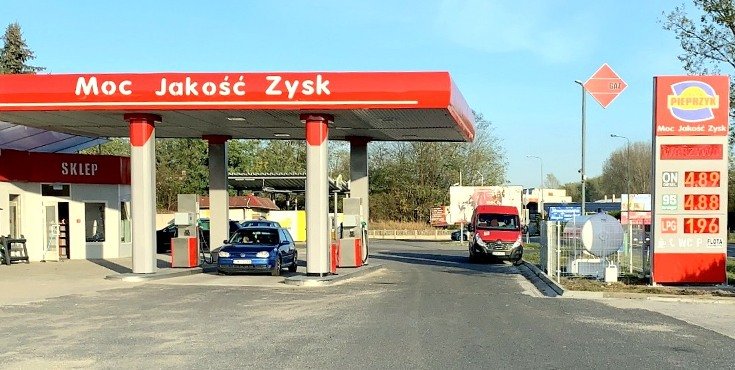 PetrolnetPL's tweet photo. Grupa Pieprzyk z 87. stacją pod marką Moc Jakość Zysk. Więcej na: https://t.co/el5JlbeYlJ 🆕🆓 #Pieprzyk #StacjePieprzyk #Petrolnet #StacjaBenzynowa #ConvenienceStore #BrogB2B #Convenience #Retail @GlogowMiasto https://t.co/9Wp5IOZ0VP