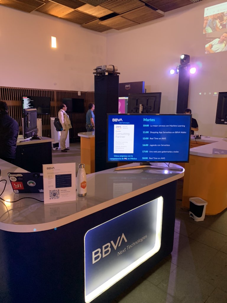ddgcarbayo's tweet photo. De martes a jueves @BBVANext estará en el #Loft de @awscloud de CDMX con demos de #MachineLearning #cloud #serverless #bigdata
¡Visítanos! https://t.co/2rgAL7BeR6