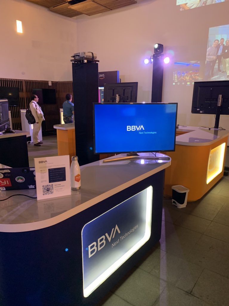 ddgcarbayo's tweet photo. De martes a jueves @BBVANext estará en el #Loft de @awscloud de CDMX con demos de #MachineLearning #cloud #serverless #bigdata
¡Visítanos! https://t.co/2rgAL7BeR6