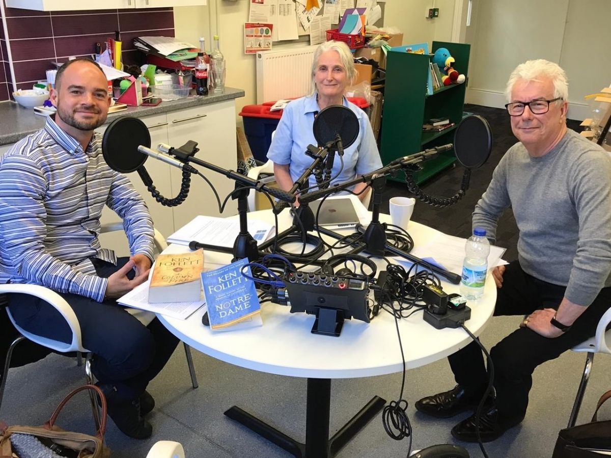 CILIPinfo's tweet image. Author @thatbenholden will host a new podcast celebrating libraries and indie bookshops, and aims to campaign against library cuts, with Jacqueline Wilson, Melvyn Bragg and Val McDermid among the interviewees thebookseller.com/news/holden-la… #exlibrispod