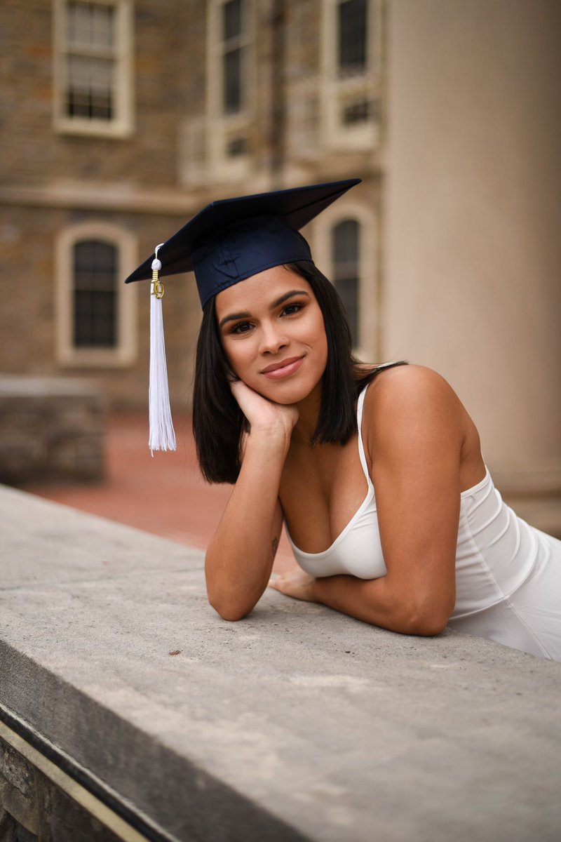 KingManda1's tweet photo. hi, my nameโs amanda and Iโm a photographer. #photography #gradphotos #photograph #pennstate https://t.co/doZrfp6GMG