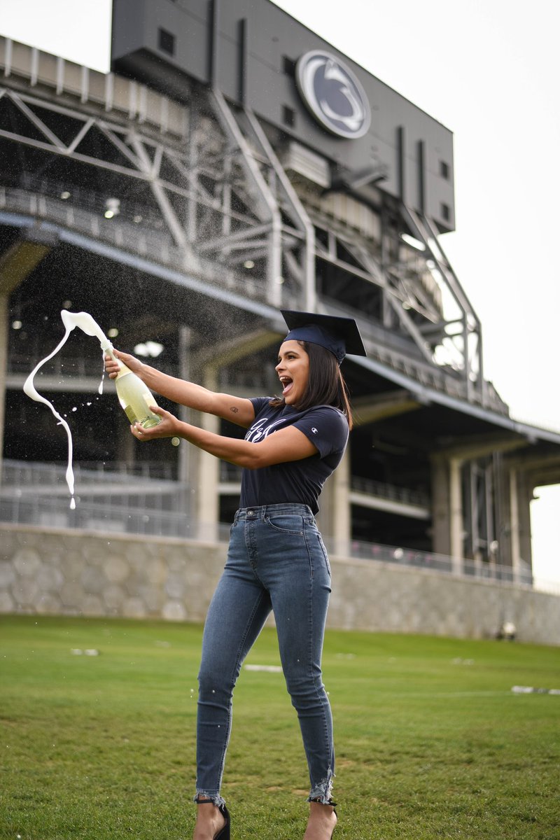 KingManda1's tweet photo. hi, my nameโs amanda and Iโm a photographer. #photography #gradphotos #photograph #pennstate https://t.co/doZrfp6GMG