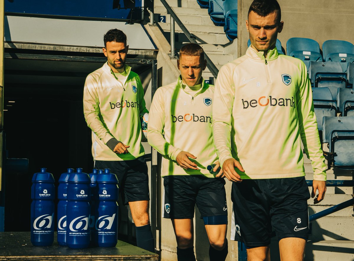 6Dnutrition's tweet photo. Find someone that looks at you the way the @KRCGenkofficial players look at their 6d bottles before training! π¦ #6dSportsNutrition #WhereScienceMeetsSports https://t.co/uf7dZ8UQyF