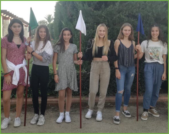 GarbiPereVerges's tweet photo. Des de la setmana passada, a #Badalona ja tenim #CapsGeneralsdeColor. Al web de l'escola podeu llegir la crònica de l'escrutini realitzada pels alumnes de 6è de #primària, els reporters de la Campanya.
https://t.co/Tu84mgu1Or https://t.co/APOsWkmIiG