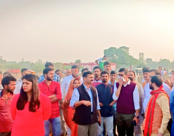 PushpendraBjpKm's tweet photo. #DM_Barabanki https://t.co/uHzjN2L68z