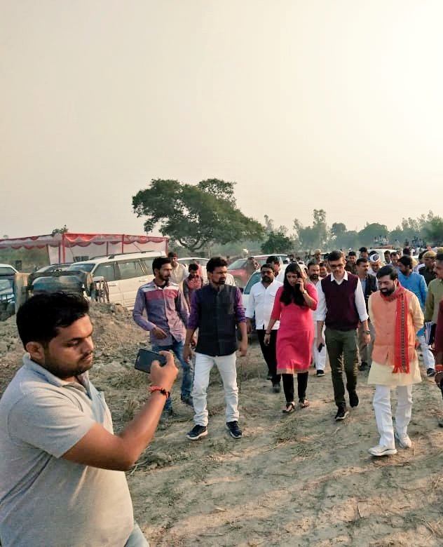 PushpendraBjpKm's tweet photo. #DM_Barabanki https://t.co/uHzjN2L68z