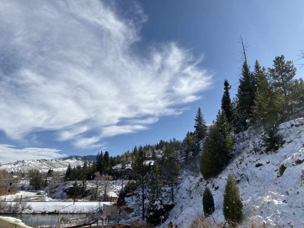 Danielle_Low's tweet photo. Sulphur Hot Springs ❄️❄️❄️ https://t.co/XsAYZ6kCll